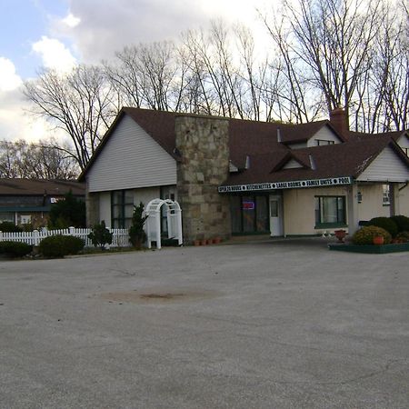 The Gables Inn Sarnia Extérieur photo